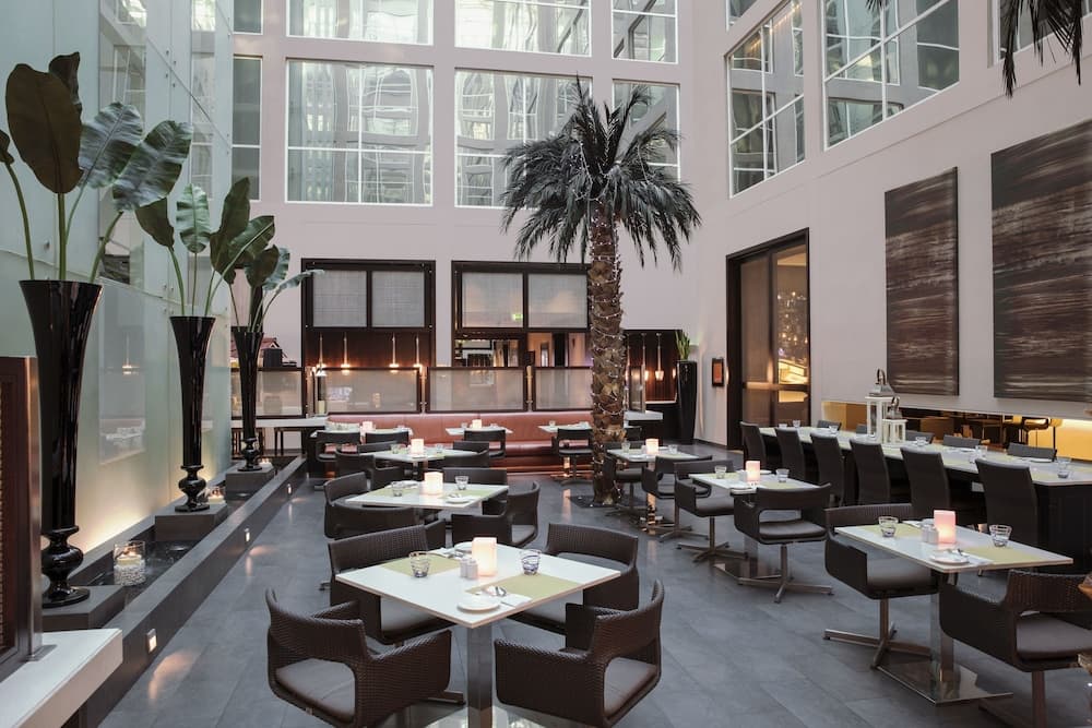Centro Barsha — 17