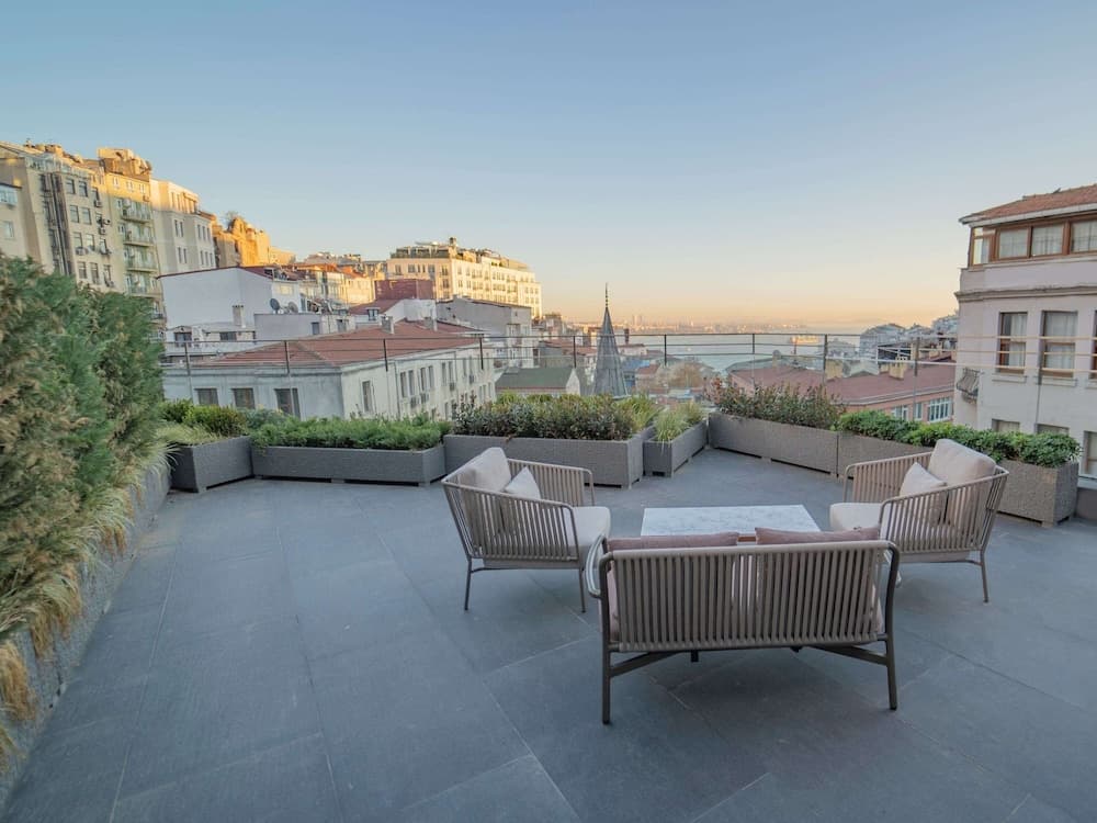 Sofitel Istanbul Taksim — 22