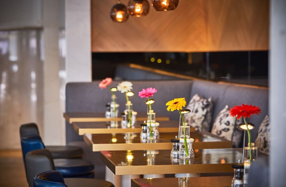 Media One Hotel Dubai — 13