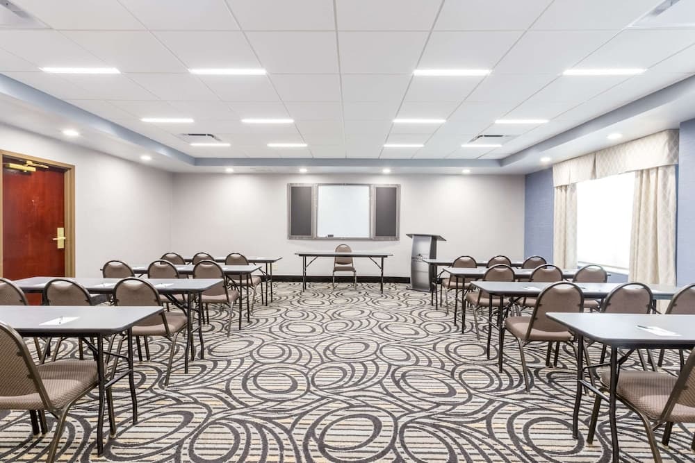 Wingate by Wyndham Convention Ctr Closest Universal Orlando — 21