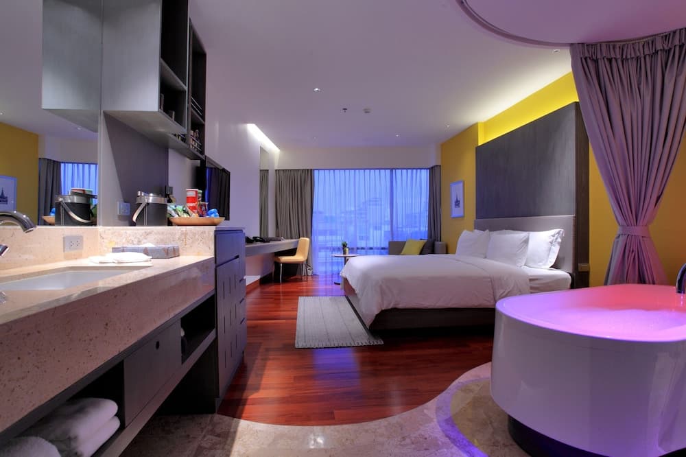 Hotel LiT BANGKOK — 1