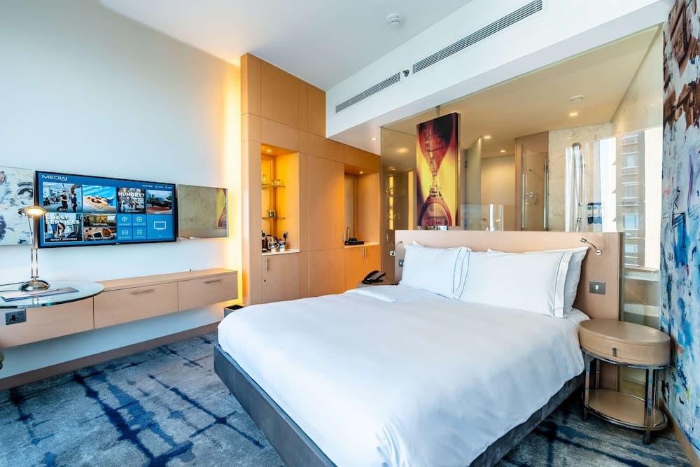 Media One Hotel Dubai — 22