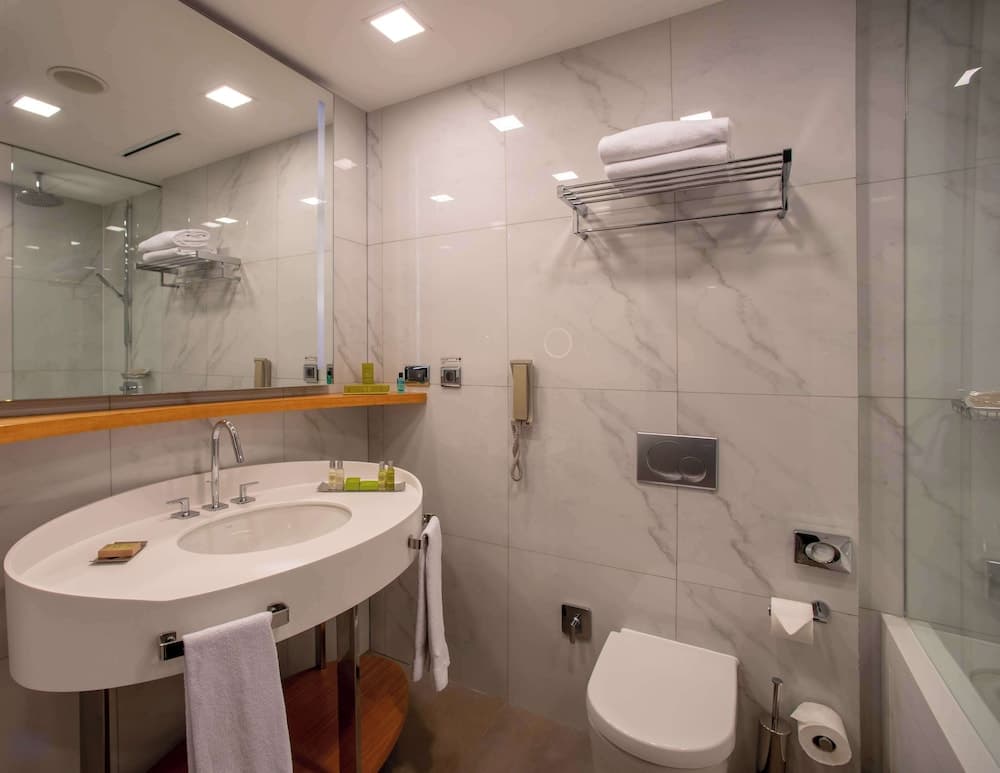 Doubletree by Hilton Istanbul Moda — 28