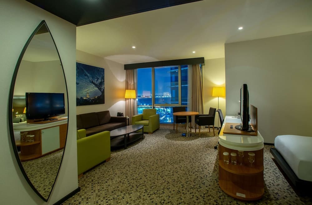 Doubletree by Hilton Istanbul Moda — 7