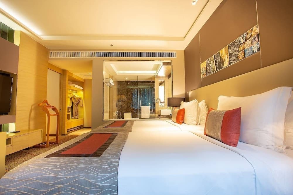 Graceland Bangkok Hotel — 27