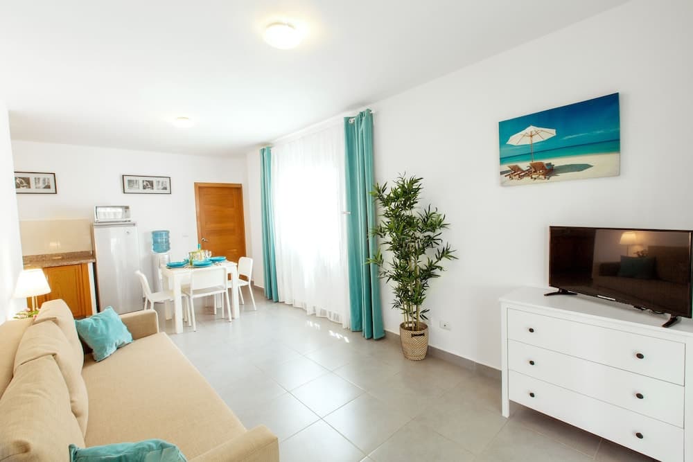 Hotel Tropicana Suiten Deluxe Beach Club & Pool — 16