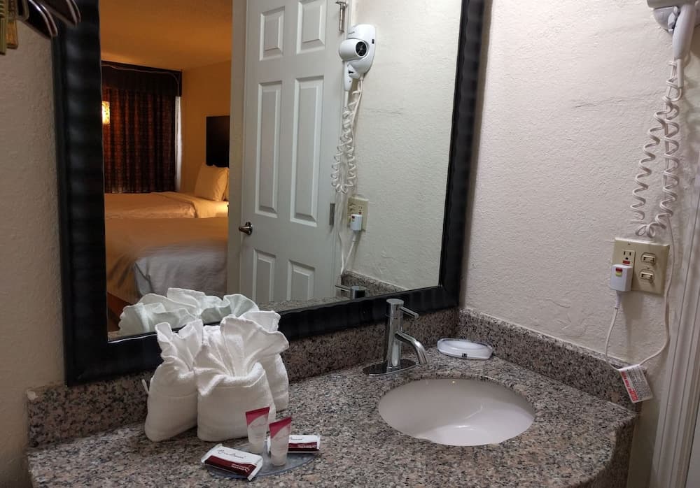Red Carpet Inn Flughafen und Kreuzfahrthafen Hotel Fort Lauderdale — 24