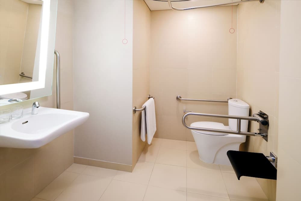 Novotel Dubai Al Barsha — 16