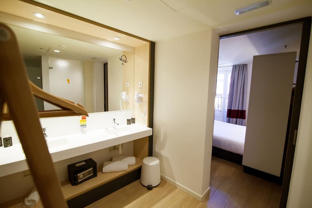 TOC Hostel and Suites Madrid — 13