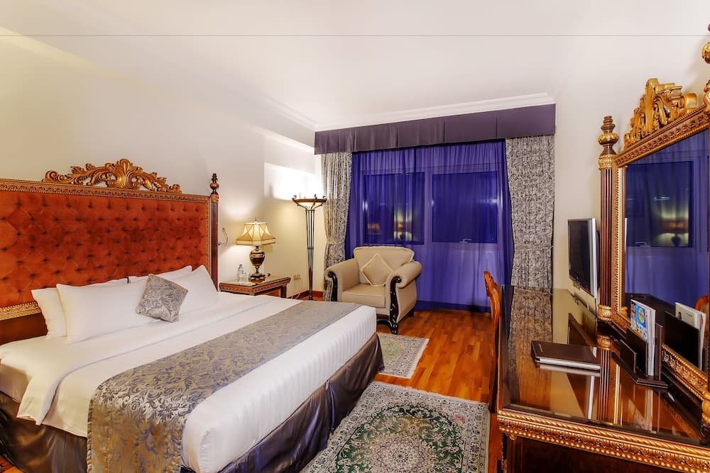 Grand Excelsior Hotel Bur Dubai — 25