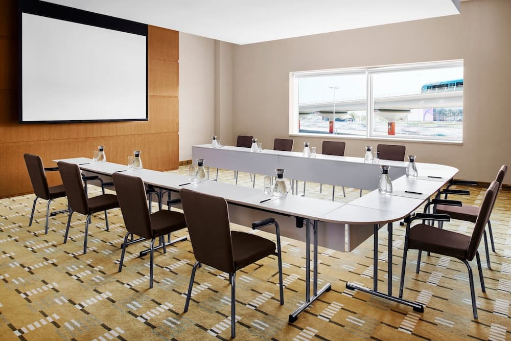 Novotel Dubai Al Barsha — 18