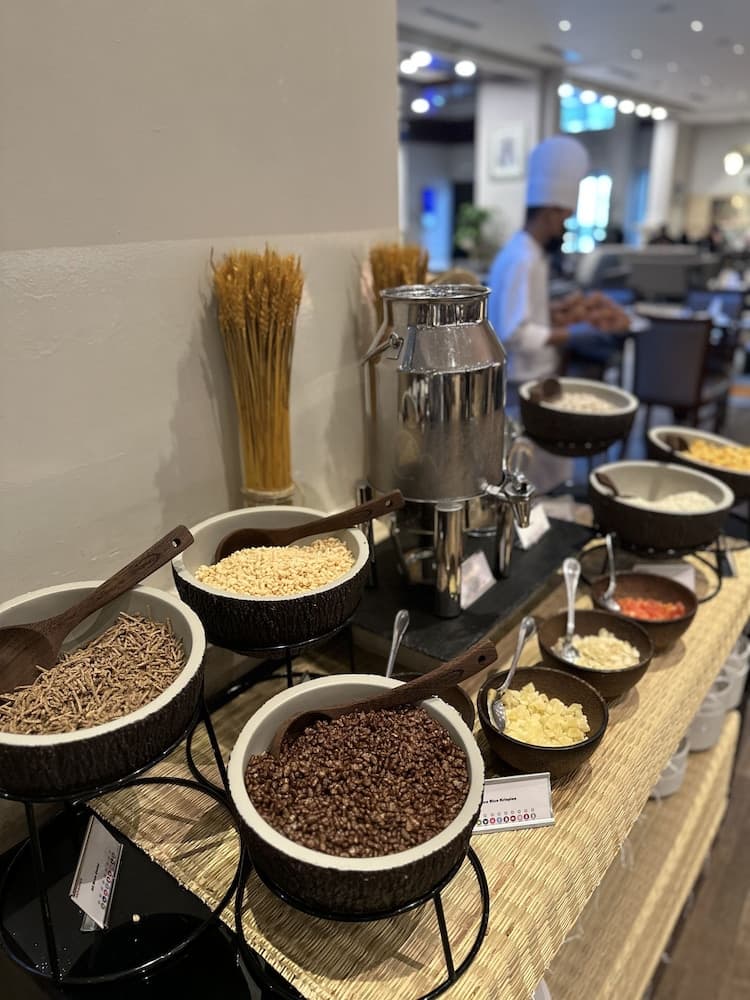 Mövenpick Hotel & Apartments Bur Dubai — 5
