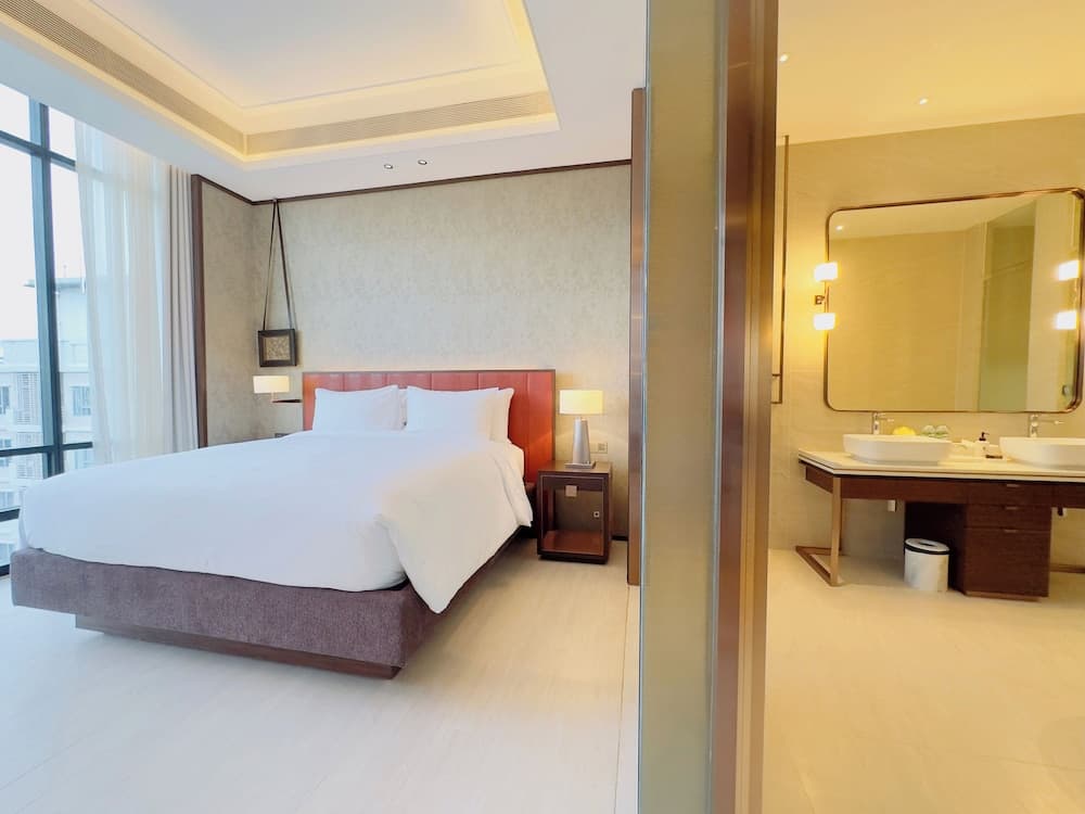 SILQ Hotel And Residence — 29