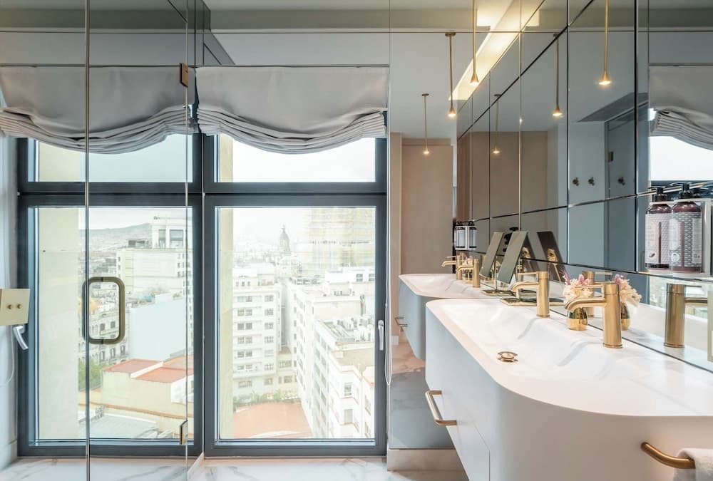 Bless Hotel Barcelona — 8