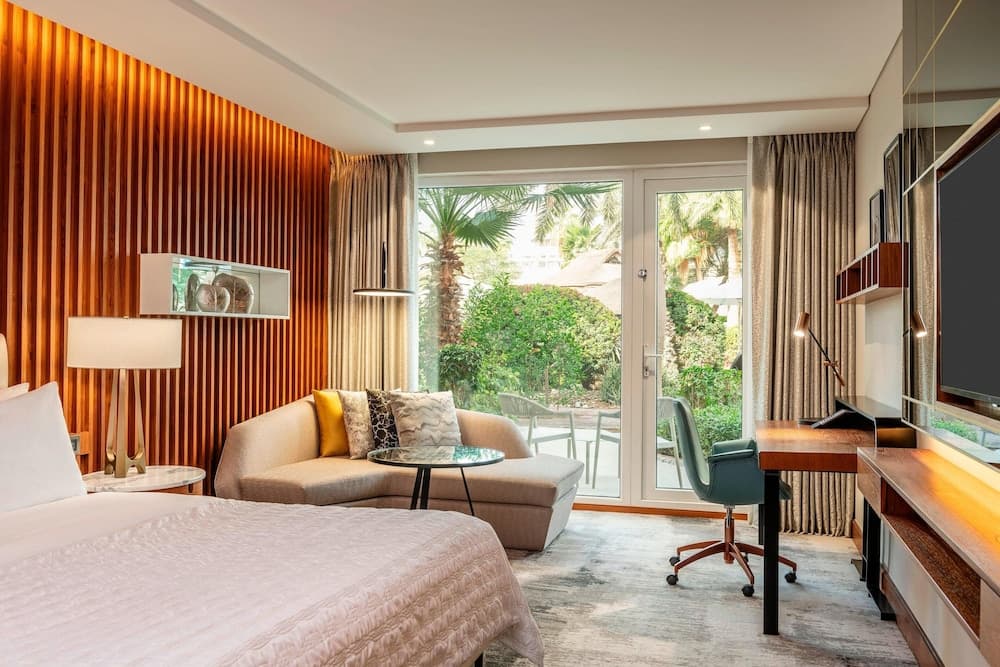 Le Meridien Dubai Hotel & Conference Centre — 18