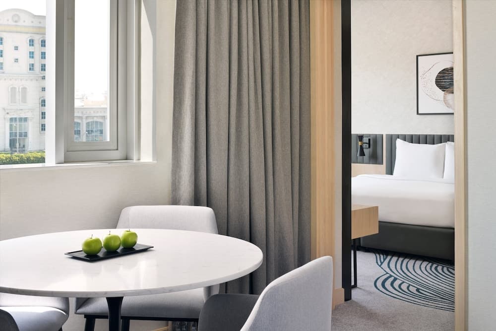 Crowne Plaza Dubai Jumeirah, un hotel IHG — 10