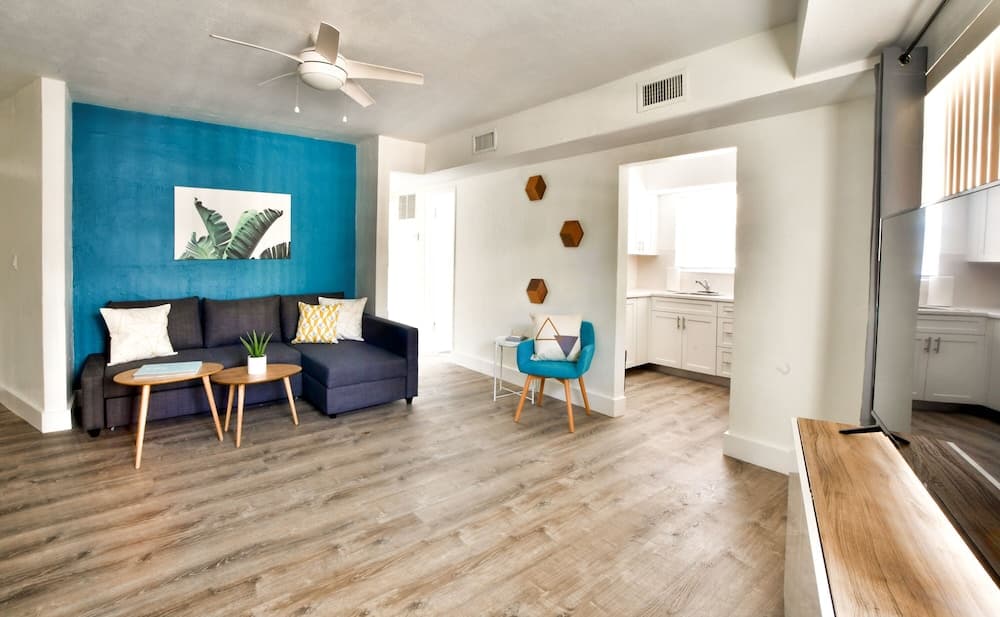 Broadway Suites Downtown by RocketStay — 15