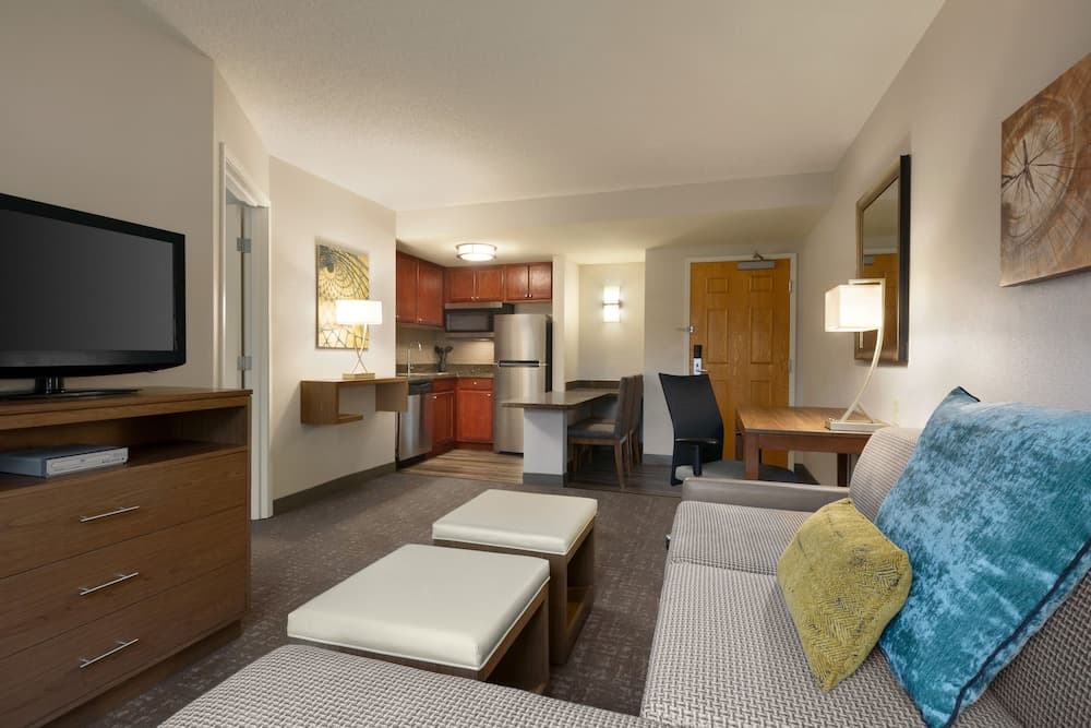 Staybridge Suites Tampa East - Brandon, an IHG Hotel — 5