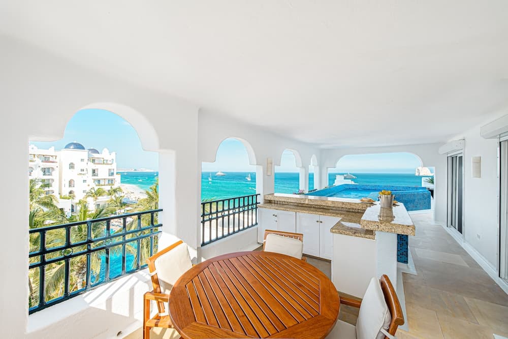 Beachfront Penthouse by Pueblo Bonito — 3