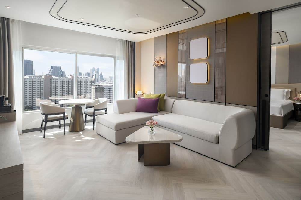 Pathumwan Princess Hotel — 17