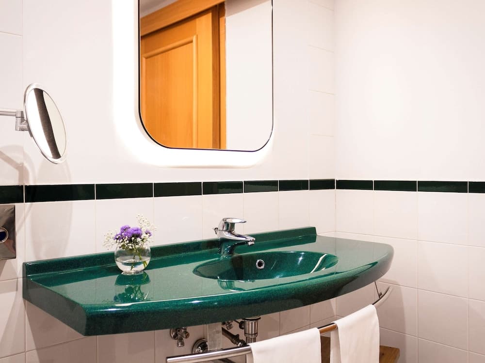 Mercure Roma Corso Trieste — 12