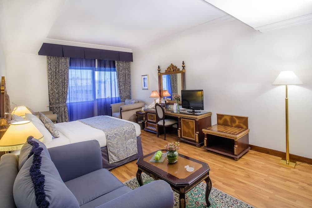 Grand Excelsior Hotel Bur Dubai — 28
