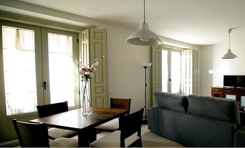 Apartamentos Gibralfaro — 8