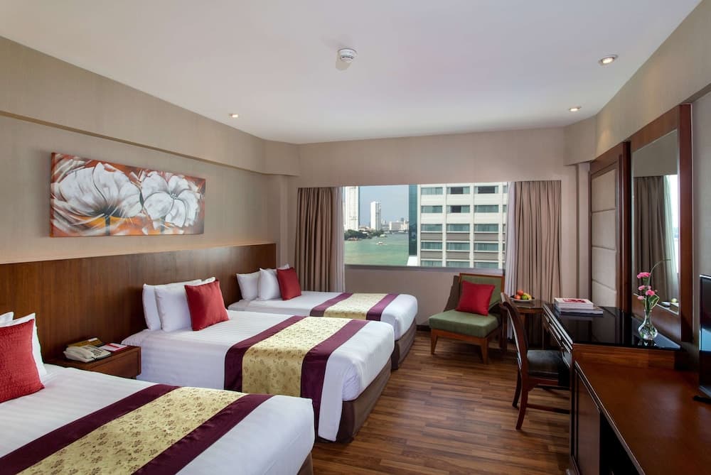 Ramada Plaza by Wyndham Bangkok Menam Riverside — 26