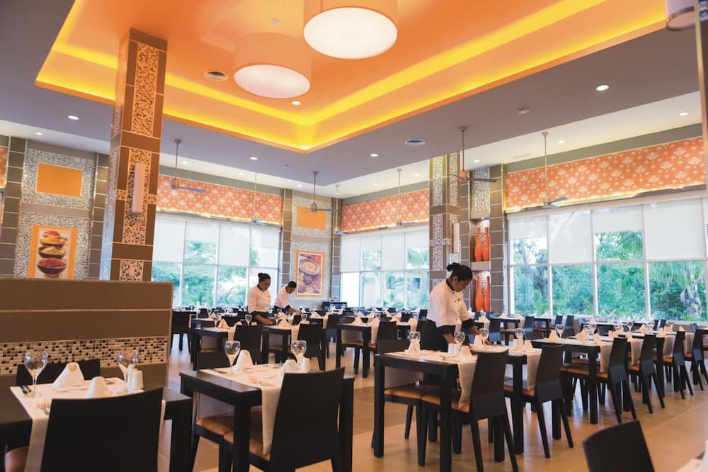 Hotel Riu Playacar - All Inclusive — 25