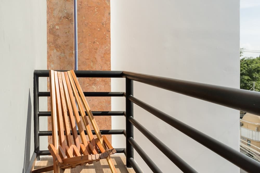 Leaf Boutique Condos — 9