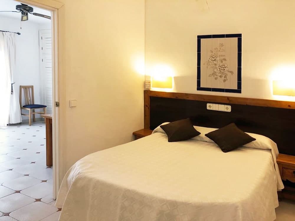 Granada Apartments Ibiza — 3