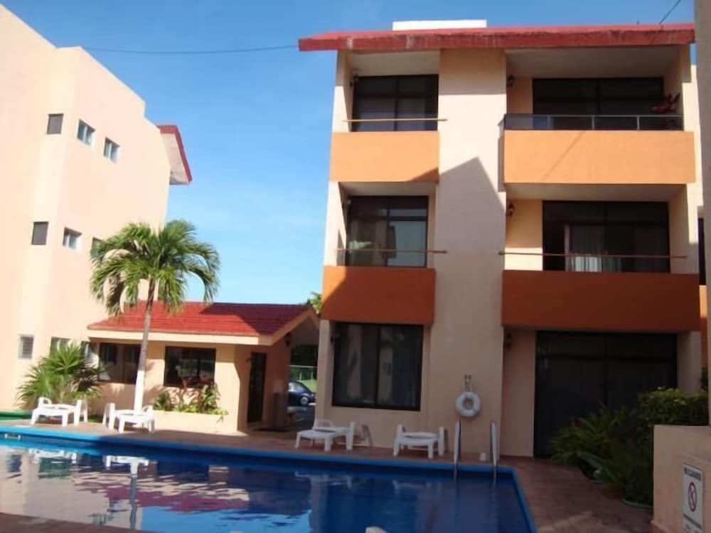 Gran Laguna Real — 1