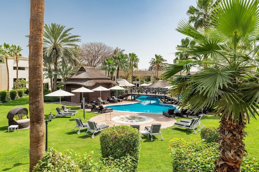 Le Meridien Dubai Hotel & Conference Centre — 11