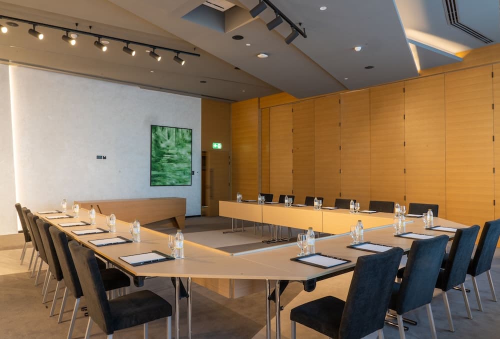 Al Khoory Courtyard Hotel — 10