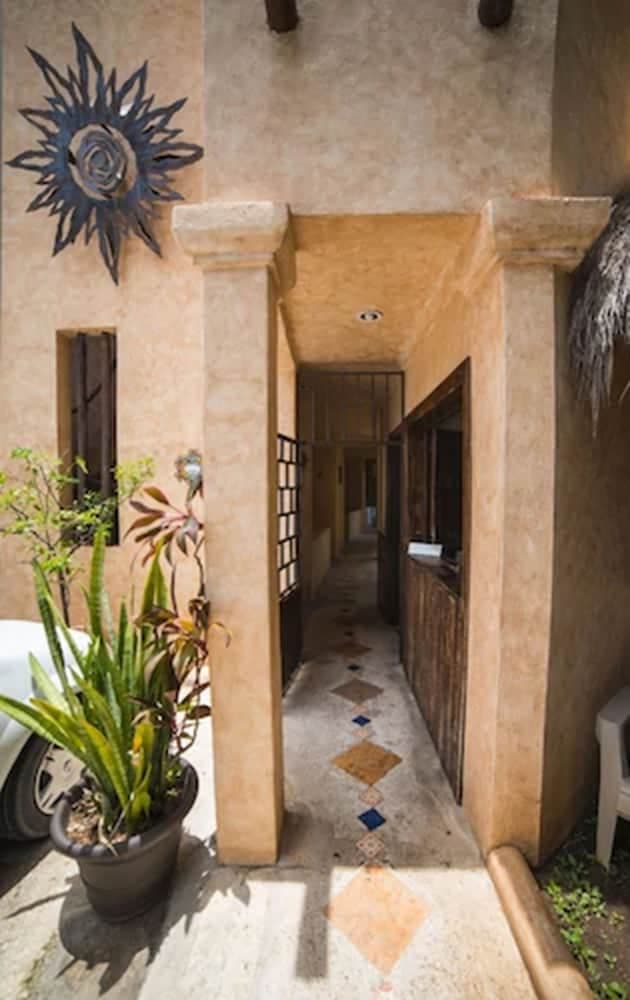 Hotel Barrio Latino — 19