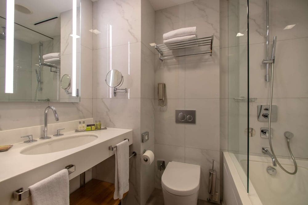 Doubletree by Hilton Istanbul Moda — 27
