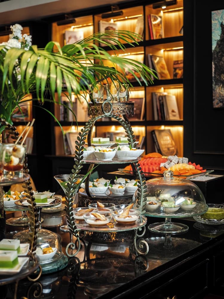 Akara Hotel Bangkok — 9