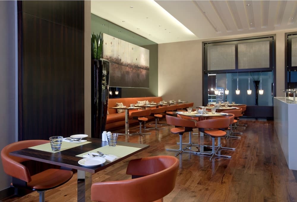 Centro Barsha — 10