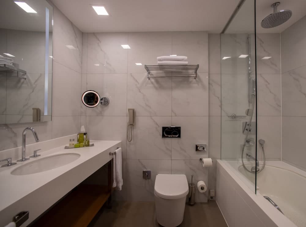 Doubletree by Hilton Istanbul Moda — 29
