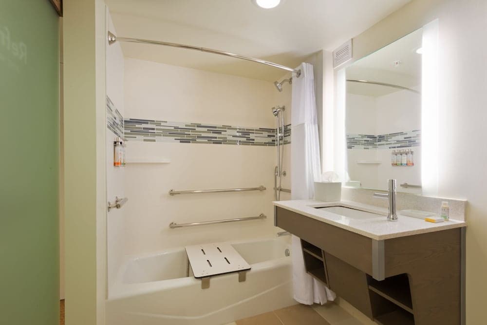 EVEN Hotel Miami - Airport by IHG — 14