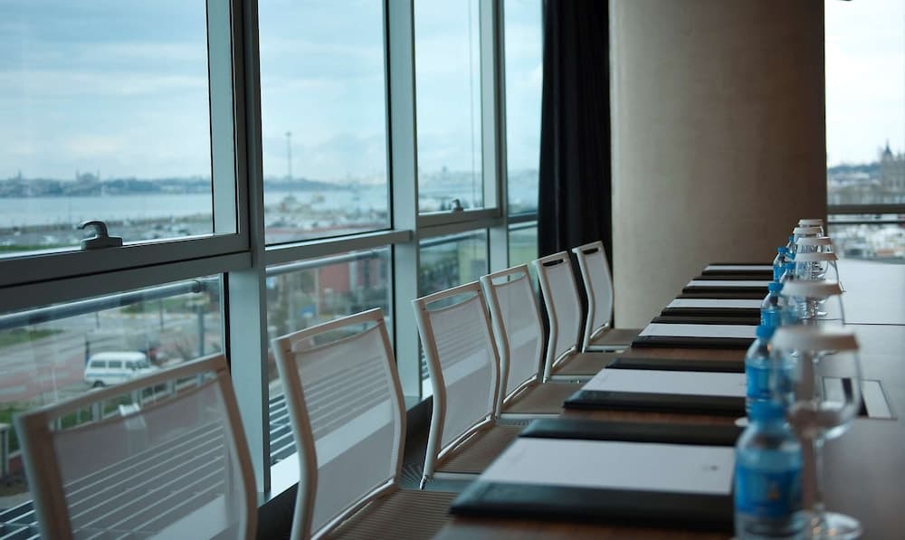 Doubletree by Hilton Istanbul Moda — 20