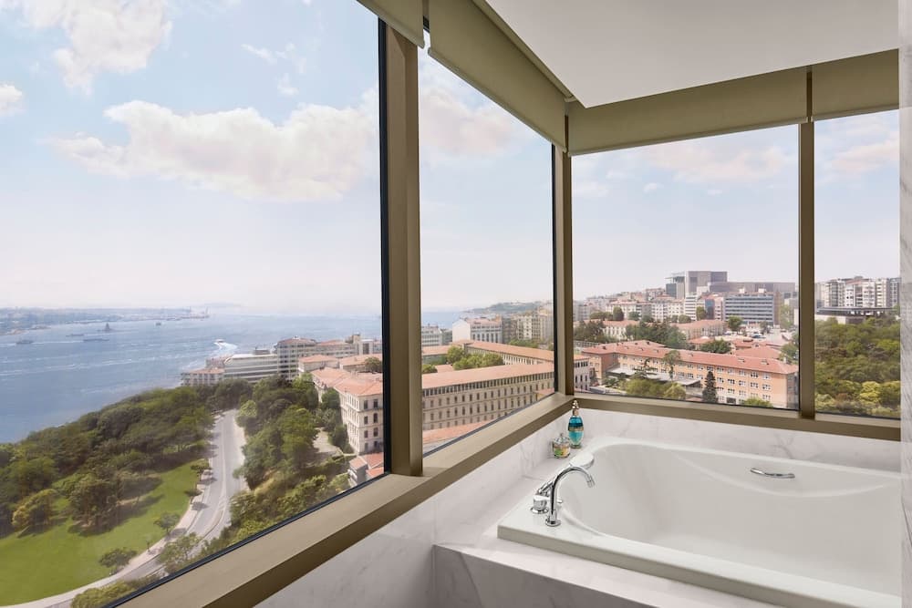 The Ritz-Carlton, Istanbul — 10