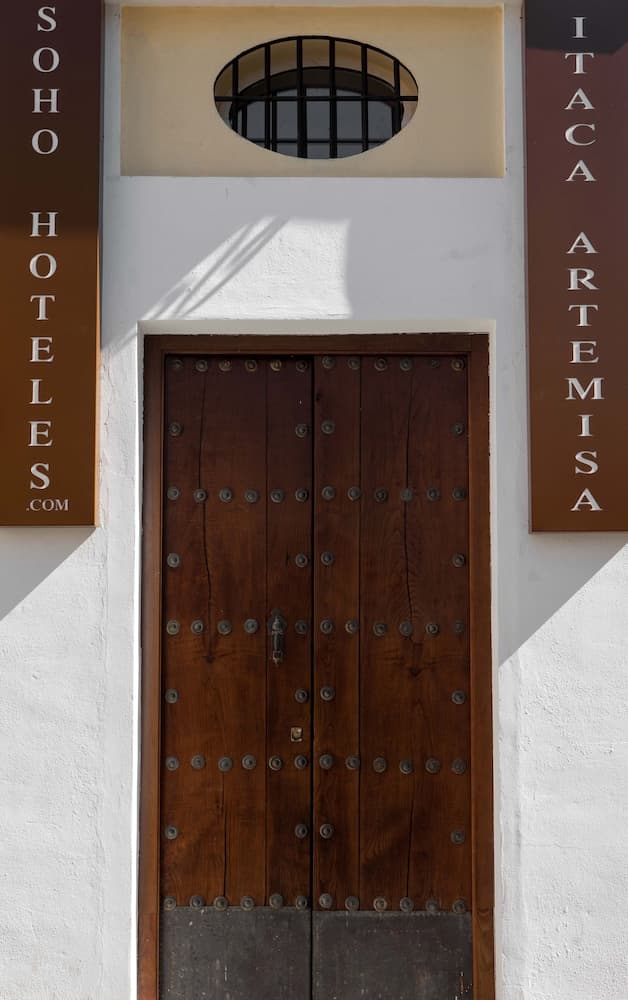 Itaca Artemisa by Soho Boutique — 13