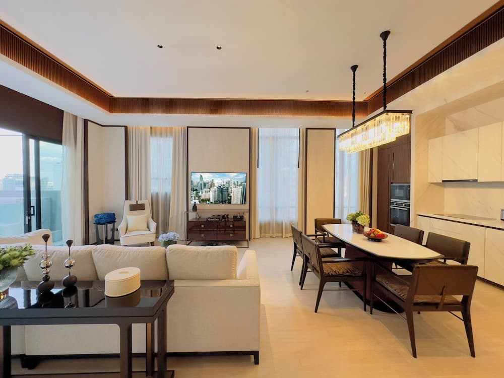SILQ Hotel And Residence — 30