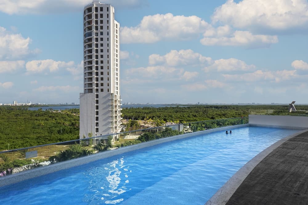 Suites Malecon Cancun — 27