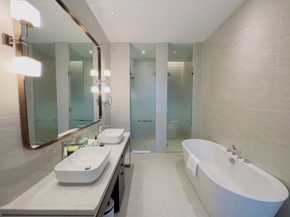 SILQ Hotel And Residence — 28