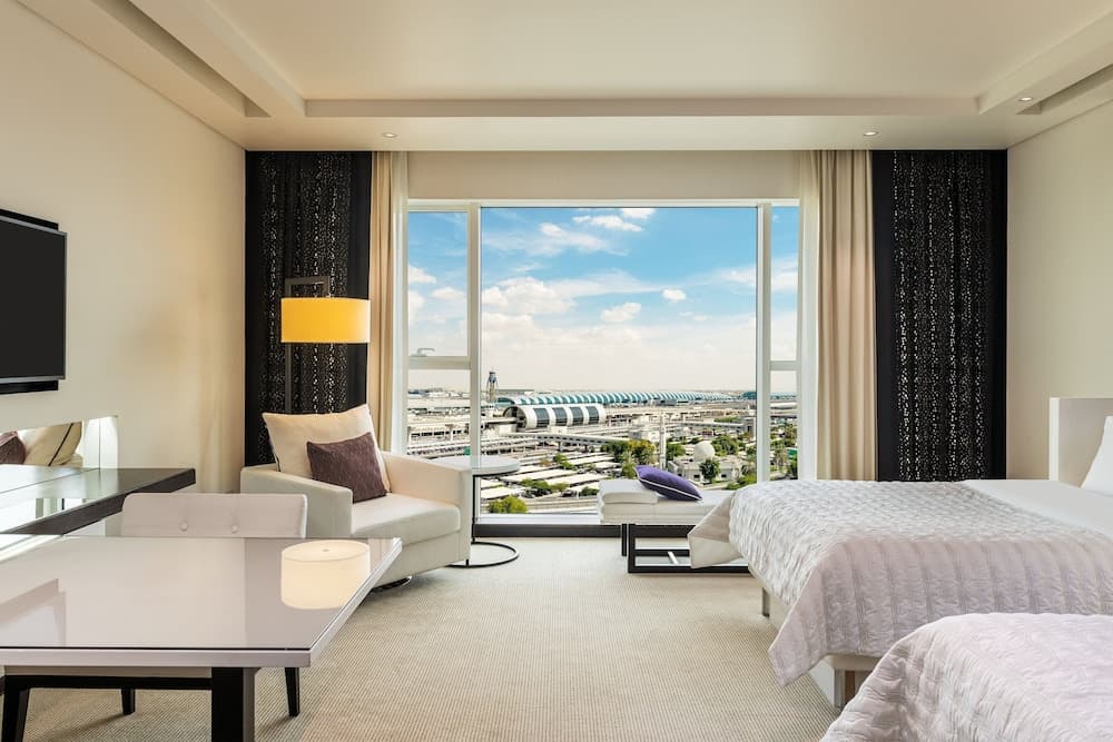 Le Meridien Dubai Hotel & Conference Centre — 12