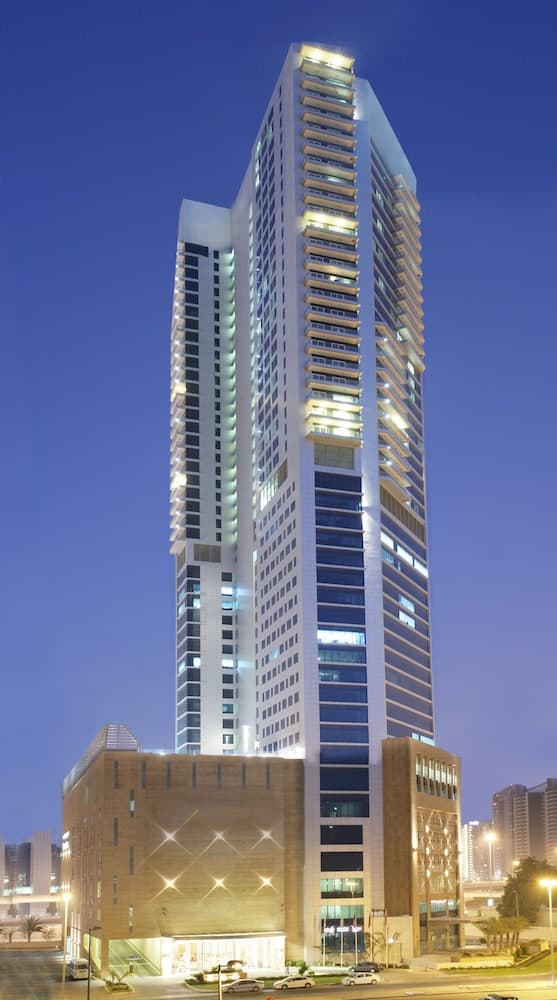 La Suite Dubai Hotel & Apartments — 10