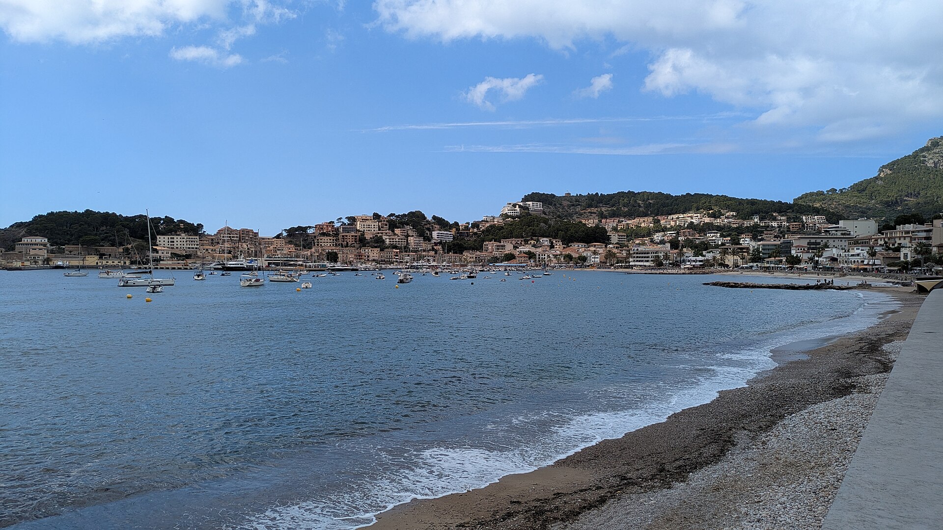 The bay and beach at Port de Sóller, Mallorca